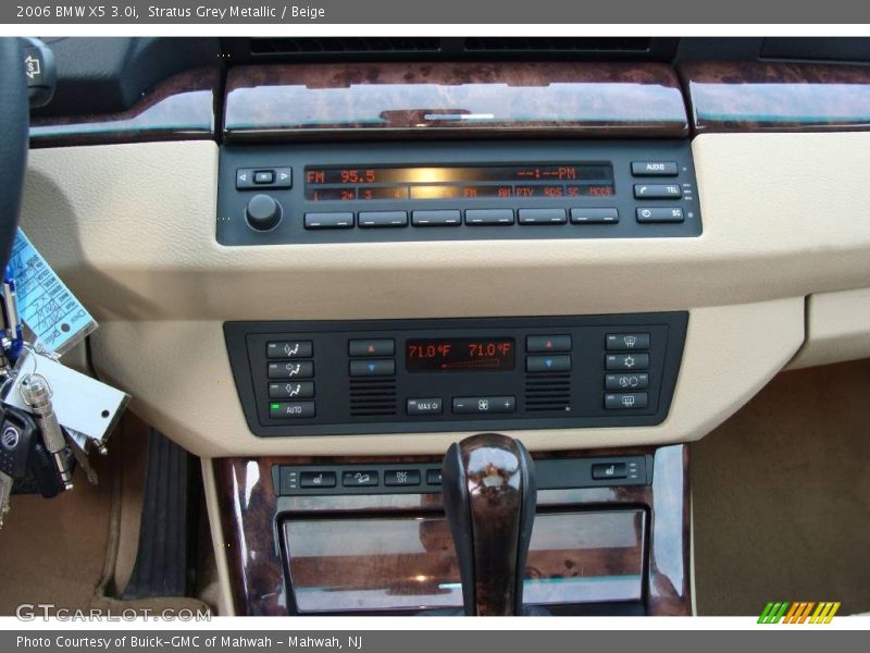 Stratus Grey Metallic / Beige 2006 BMW X5 3.0i
