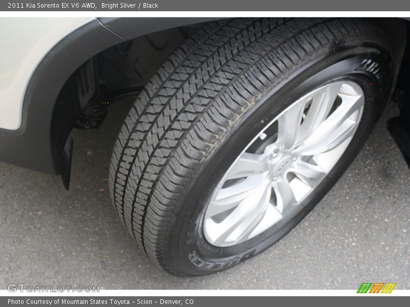 Bright Silver / Black 2011 Kia Sorento EX V6 AWD