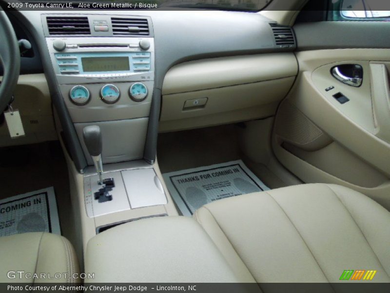 Aloe Green Metallic / Bisque 2009 Toyota Camry LE