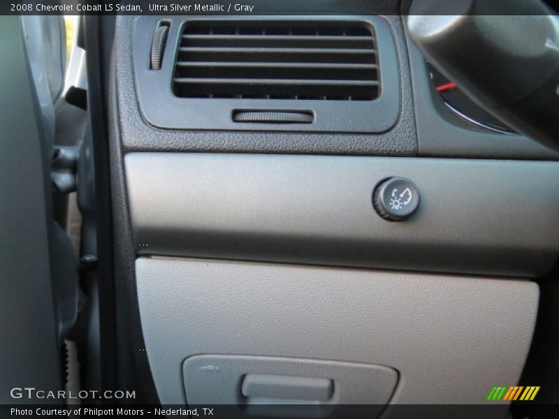 Ultra Silver Metallic / Gray 2008 Chevrolet Cobalt LS Sedan