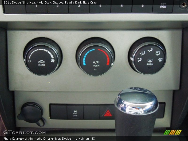 Dark Charcoal Pearl / Dark Slate Gray 2011 Dodge Nitro Heat 4x4