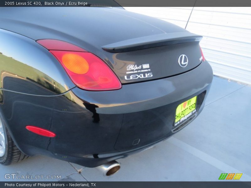 Black Onyx / Ecru Beige 2005 Lexus SC 430
