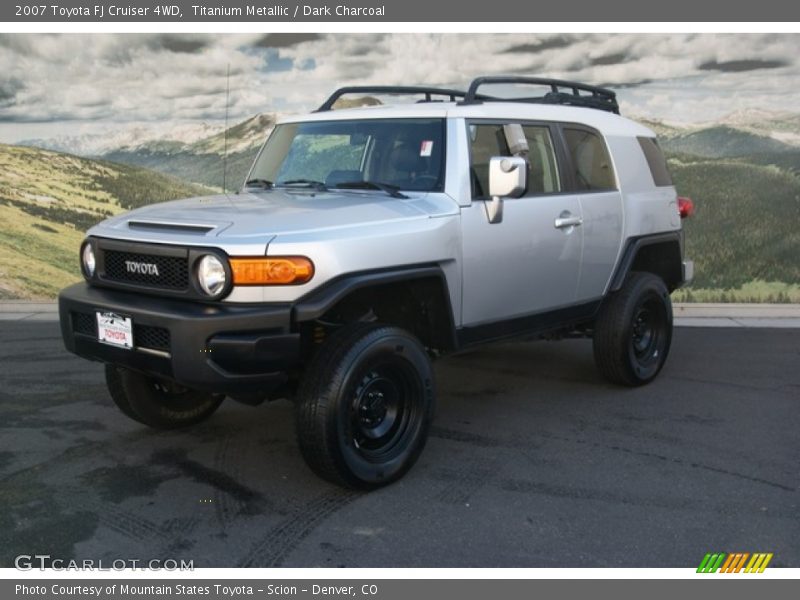 Titanium Metallic / Dark Charcoal 2007 Toyota FJ Cruiser 4WD
