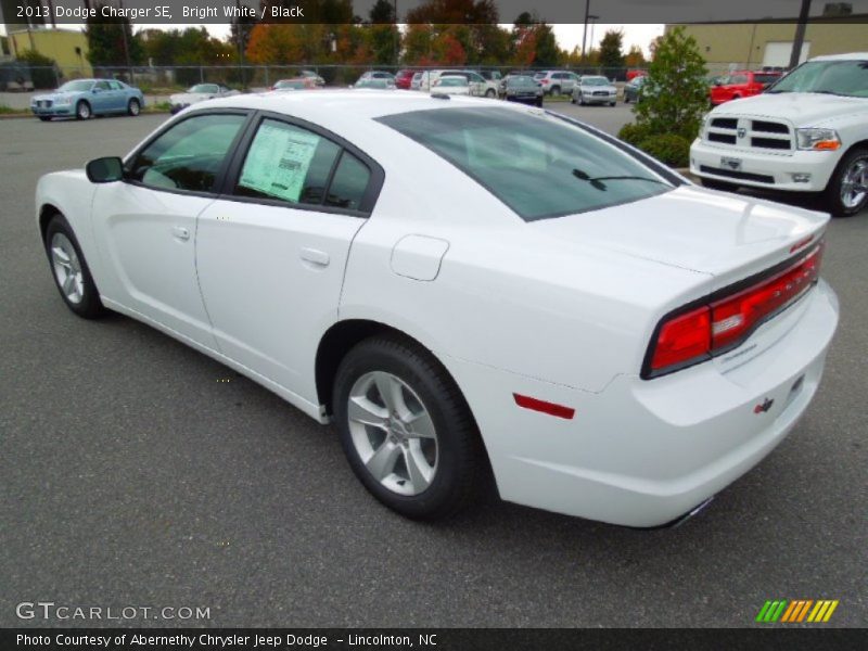Bright White / Black 2013 Dodge Charger SE