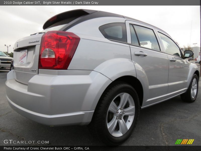 Bright Silver Metallic / Dark Slate Gray 2010 Dodge Caliber SXT