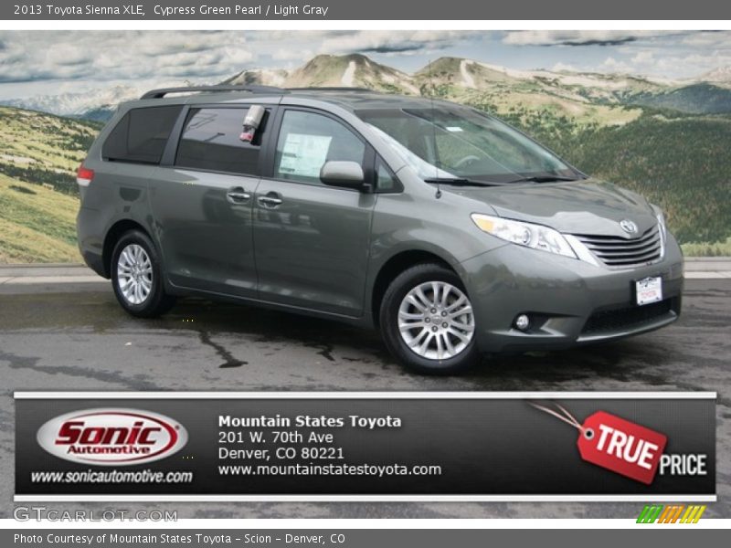 Cypress Green Pearl / Light Gray 2013 Toyota Sienna XLE
