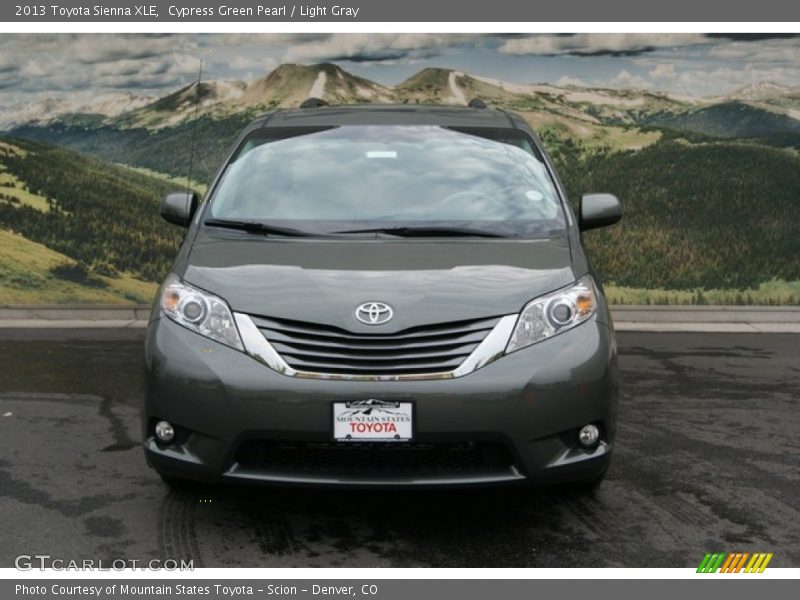 Cypress Green Pearl / Light Gray 2013 Toyota Sienna XLE