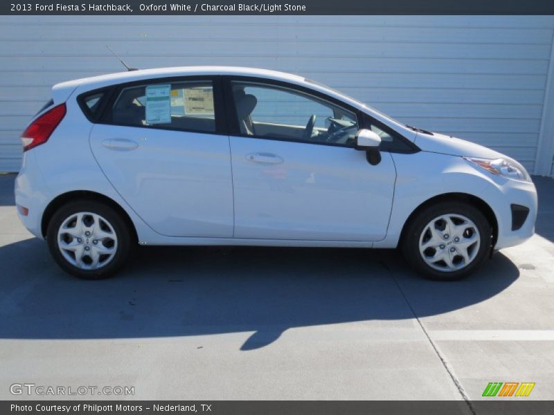 Oxford White / Charcoal Black/Light Stone 2013 Ford Fiesta S Hatchback
