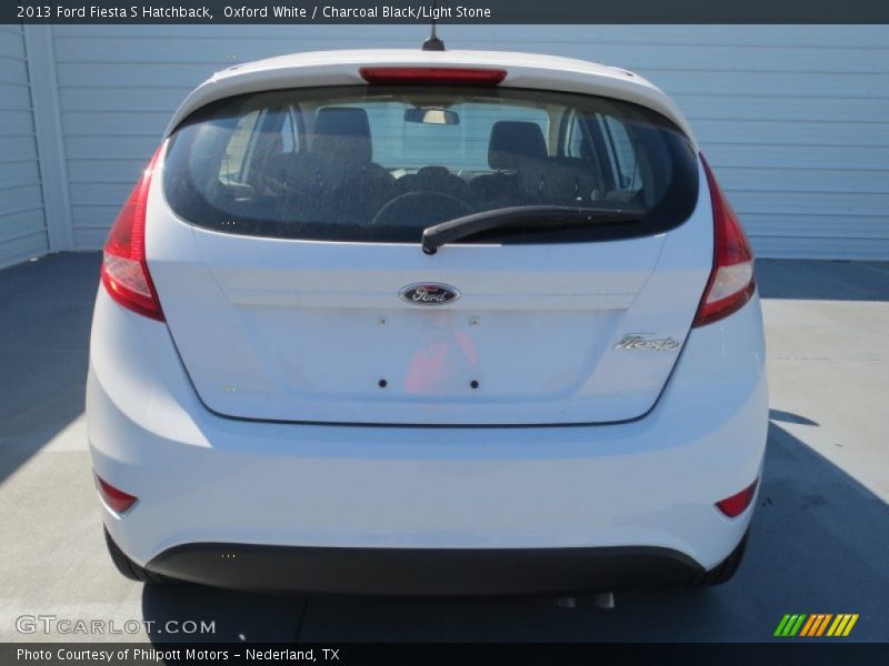 Oxford White / Charcoal Black/Light Stone 2013 Ford Fiesta S Hatchback