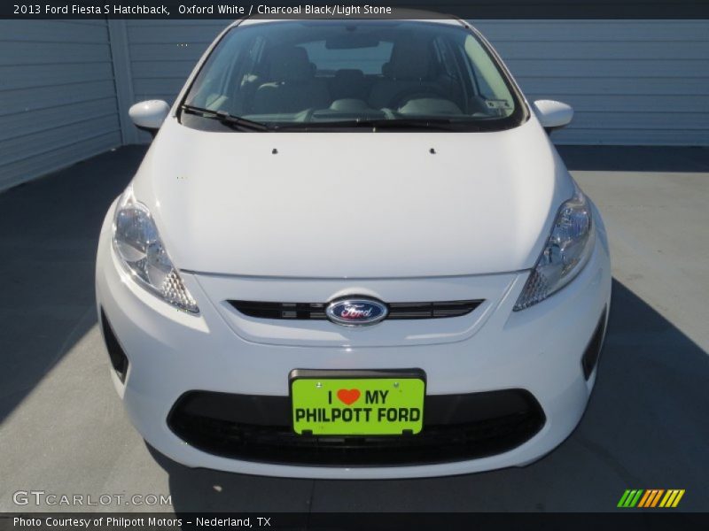 Oxford White / Charcoal Black/Light Stone 2013 Ford Fiesta S Hatchback