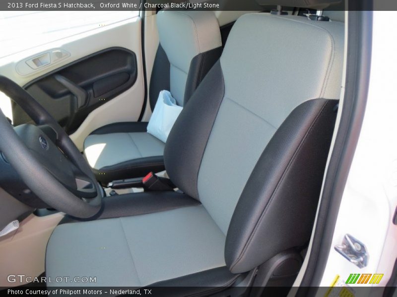 Oxford White / Charcoal Black/Light Stone 2013 Ford Fiesta S Hatchback