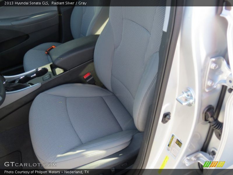 Radiant Silver / Gray 2013 Hyundai Sonata GLS
