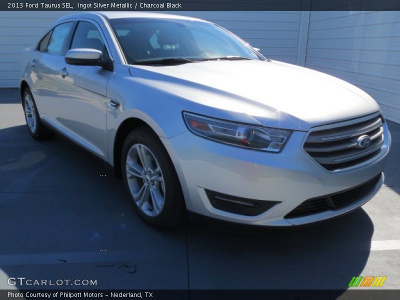 Ingot Silver Metallic / Charcoal Black 2013 Ford Taurus SEL