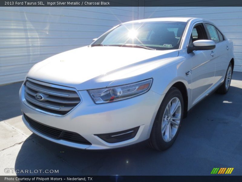 Ingot Silver Metallic / Charcoal Black 2013 Ford Taurus SEL