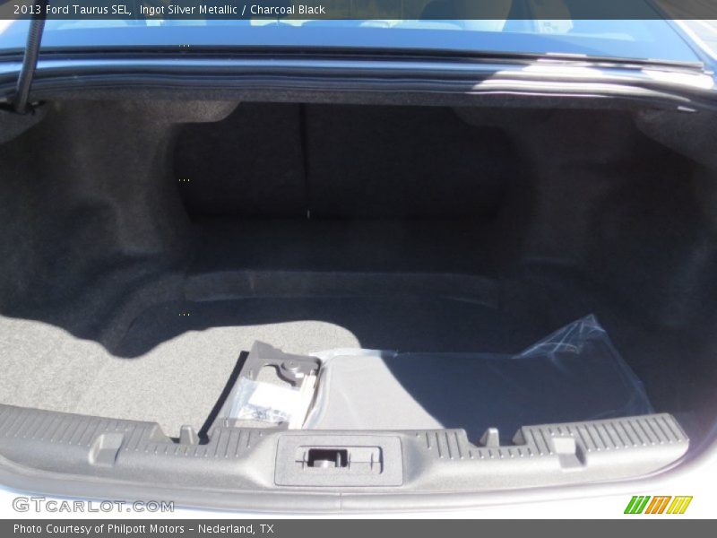 Ingot Silver Metallic / Charcoal Black 2013 Ford Taurus SEL