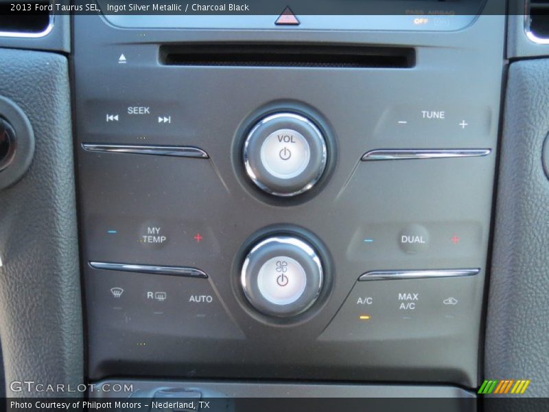 Ingot Silver Metallic / Charcoal Black 2013 Ford Taurus SEL