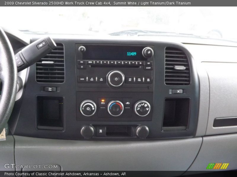 Summit White / Light Titanium/Dark Titanium 2009 Chevrolet Silverado 2500HD Work Truck Crew Cab 4x4