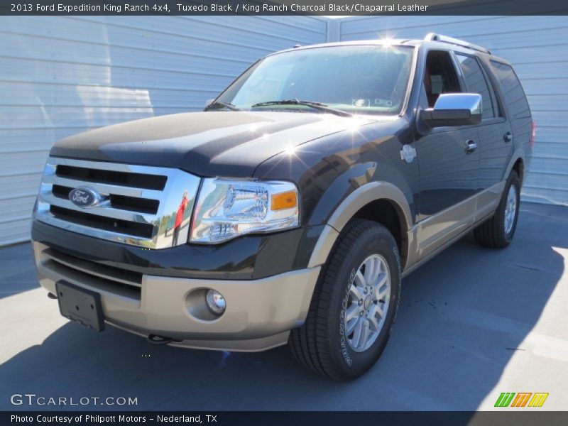 Front 3/4 View of 2013 Expedition King Ranch 4x4