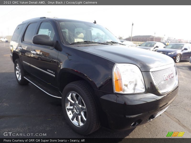 Onyx Black / Cocoa/Light Cashmere 2013 GMC Yukon Denali AWD
