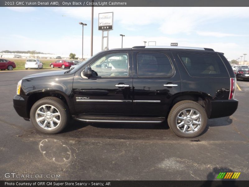 Onyx Black / Cocoa/Light Cashmere 2013 GMC Yukon Denali AWD