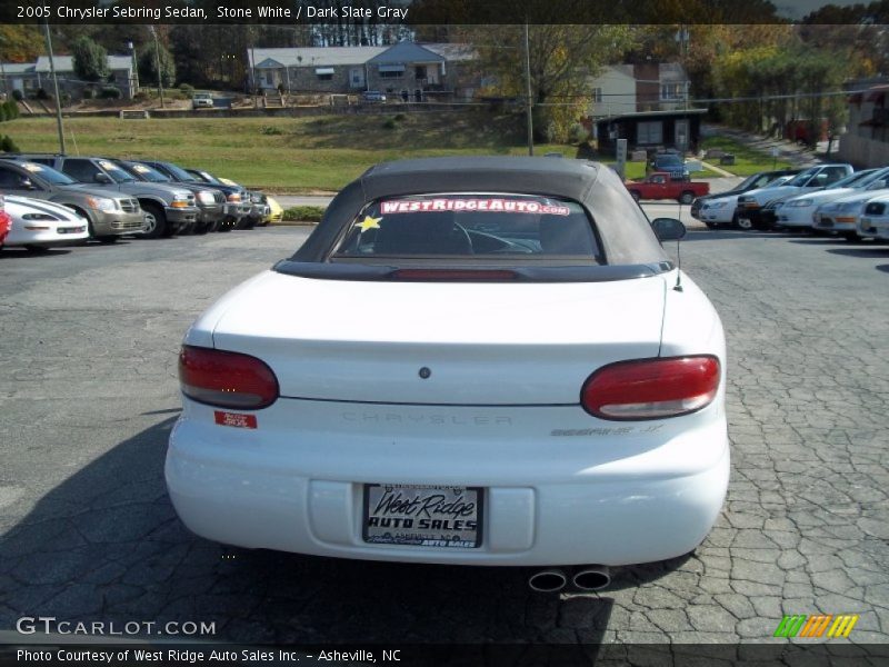 Stone White / Dark Slate Gray 2005 Chrysler Sebring Sedan