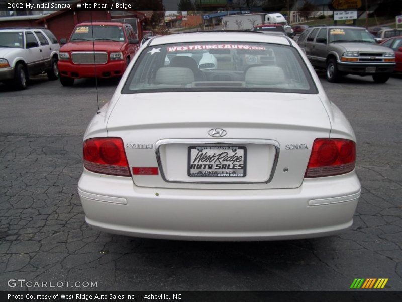 White Pearl / Beige 2002 Hyundai Sonata