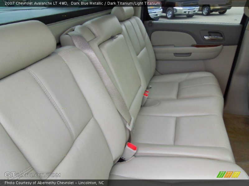 Dark Blue Metallic / Dark Titanium/Light Titanium 2007 Chevrolet Avalanche LT 4WD