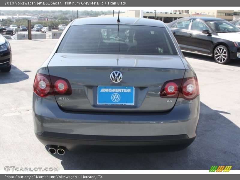 Platinum Grey Metallic / Titan Black 2010 Volkswagen Jetta SE Sedan