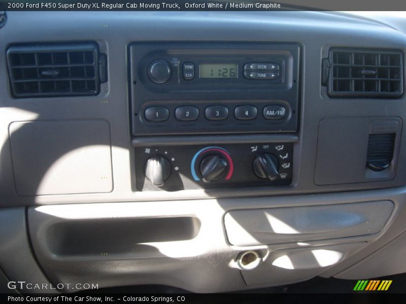 Oxford White / Medium Graphite 2000 Ford F450 Super Duty XL Regular Cab Moving Truck