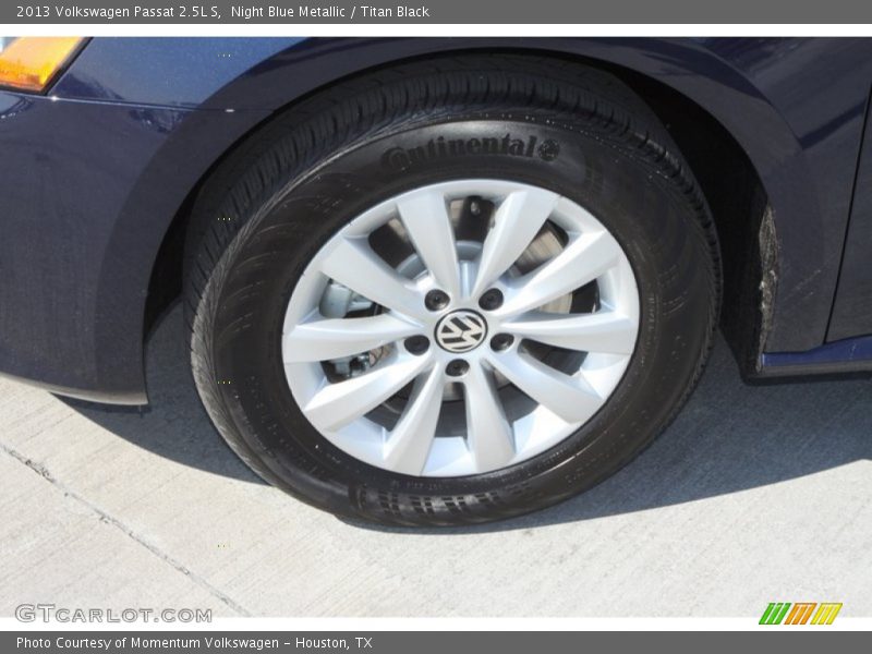 Night Blue Metallic / Titan Black 2013 Volkswagen Passat 2.5L S