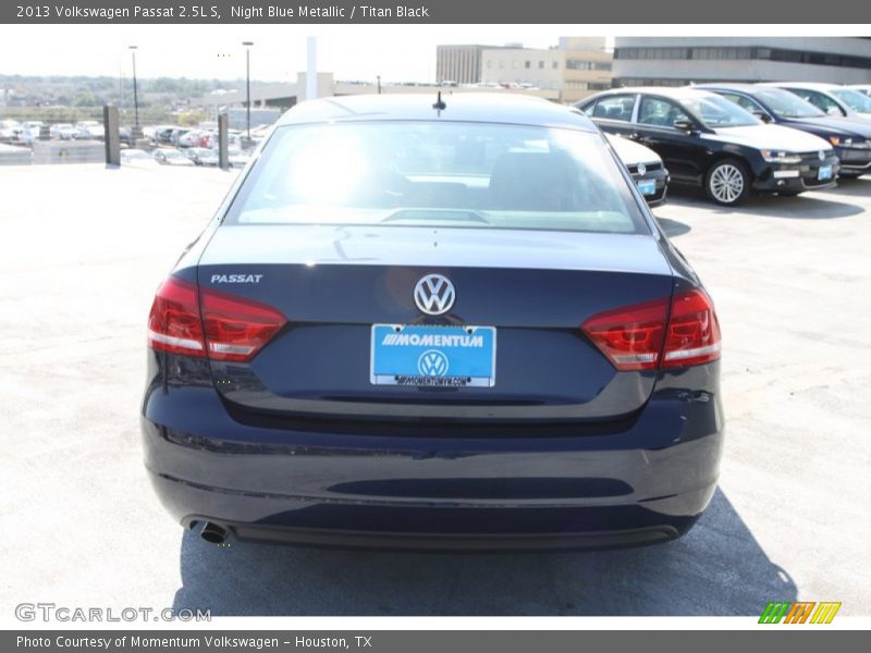 Night Blue Metallic / Titan Black 2013 Volkswagen Passat 2.5L S