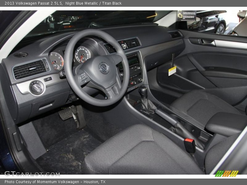 Night Blue Metallic / Titan Black 2013 Volkswagen Passat 2.5L S