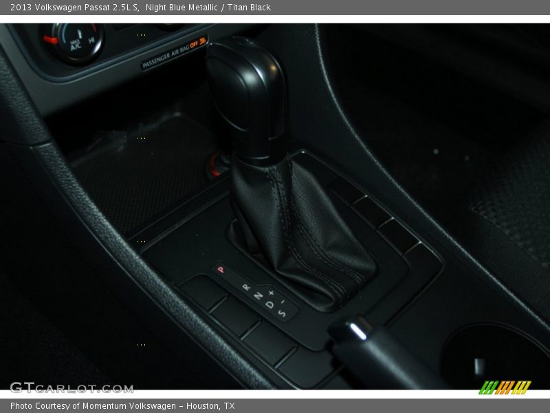 Night Blue Metallic / Titan Black 2013 Volkswagen Passat 2.5L S