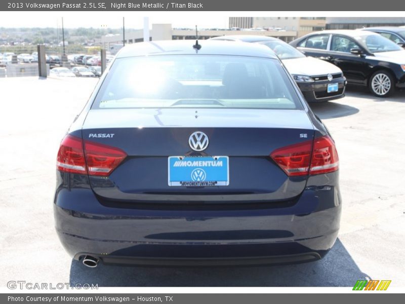 Night Blue Metallic / Titan Black 2013 Volkswagen Passat 2.5L SE