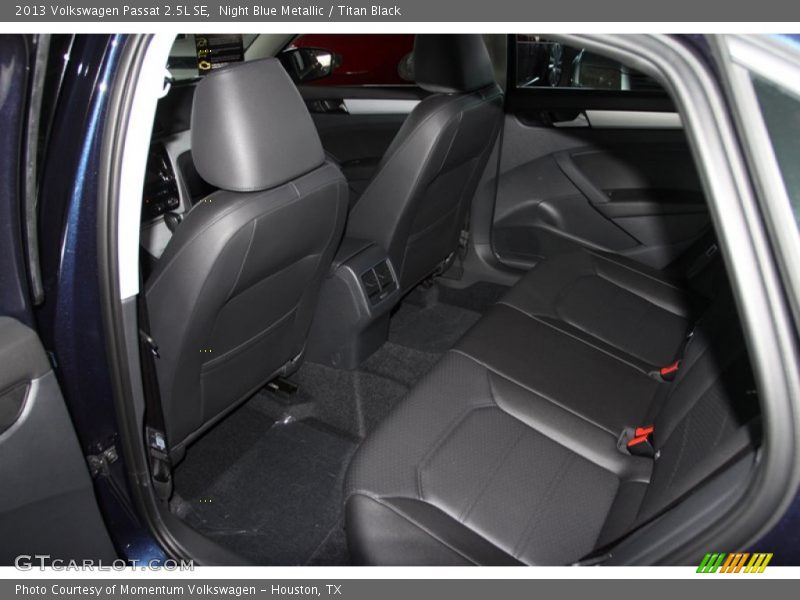 Night Blue Metallic / Titan Black 2013 Volkswagen Passat 2.5L SE