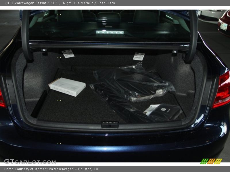 Night Blue Metallic / Titan Black 2013 Volkswagen Passat 2.5L SE
