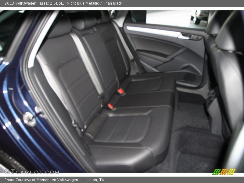 Night Blue Metallic / Titan Black 2013 Volkswagen Passat 2.5L SE