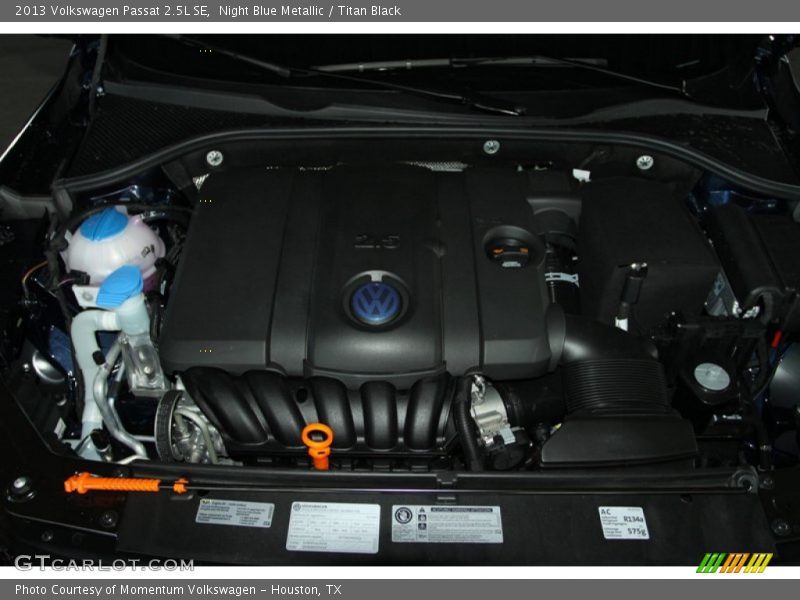 Night Blue Metallic / Titan Black 2013 Volkswagen Passat 2.5L SE