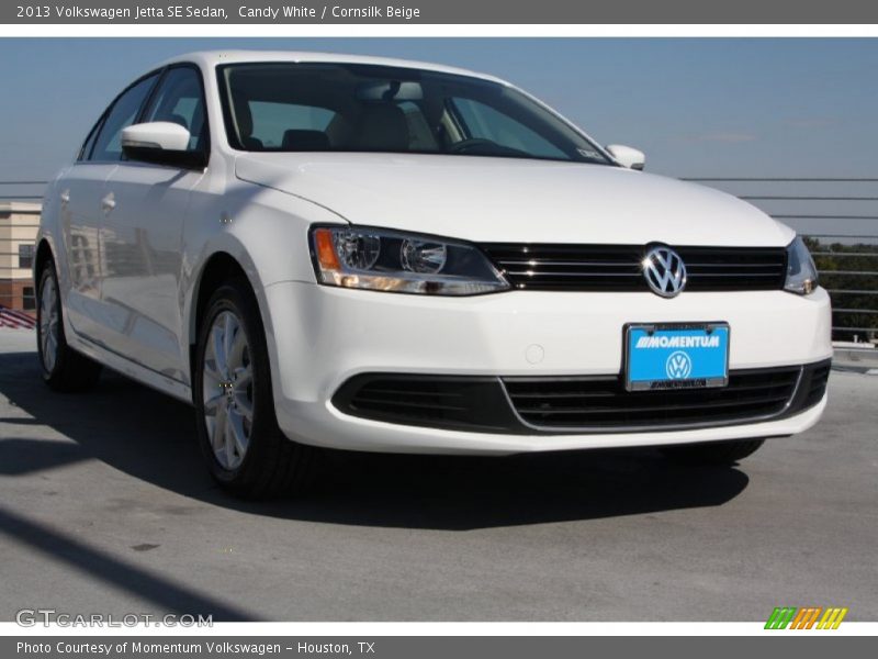 Candy White / Cornsilk Beige 2013 Volkswagen Jetta SE Sedan