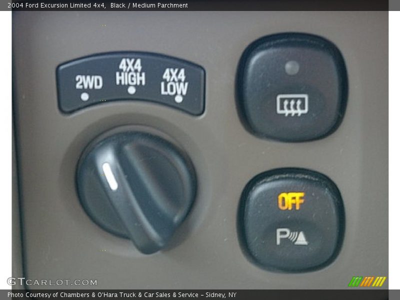 Controls of 2004 Excursion Limited 4x4