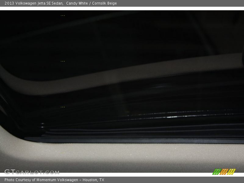 Candy White / Cornsilk Beige 2013 Volkswagen Jetta SE Sedan