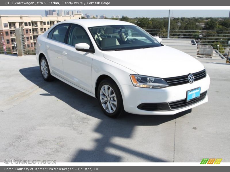 Candy White / Cornsilk Beige 2013 Volkswagen Jetta SE Sedan