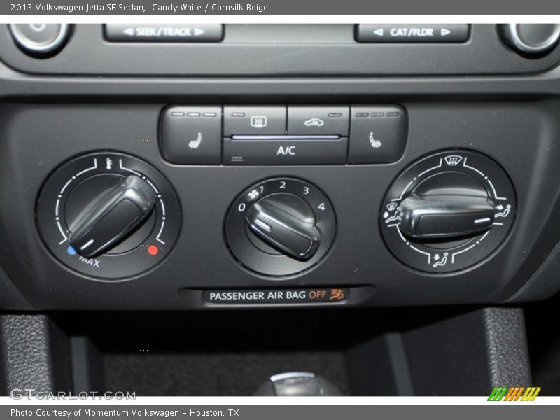 Candy White / Cornsilk Beige 2013 Volkswagen Jetta SE Sedan
