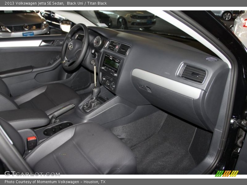 Black Uni / Titan Black 2013 Volkswagen Jetta SE Sedan