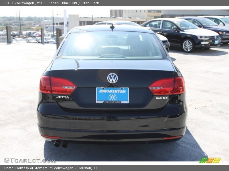 Black Uni / Titan Black 2013 Volkswagen Jetta SE Sedan