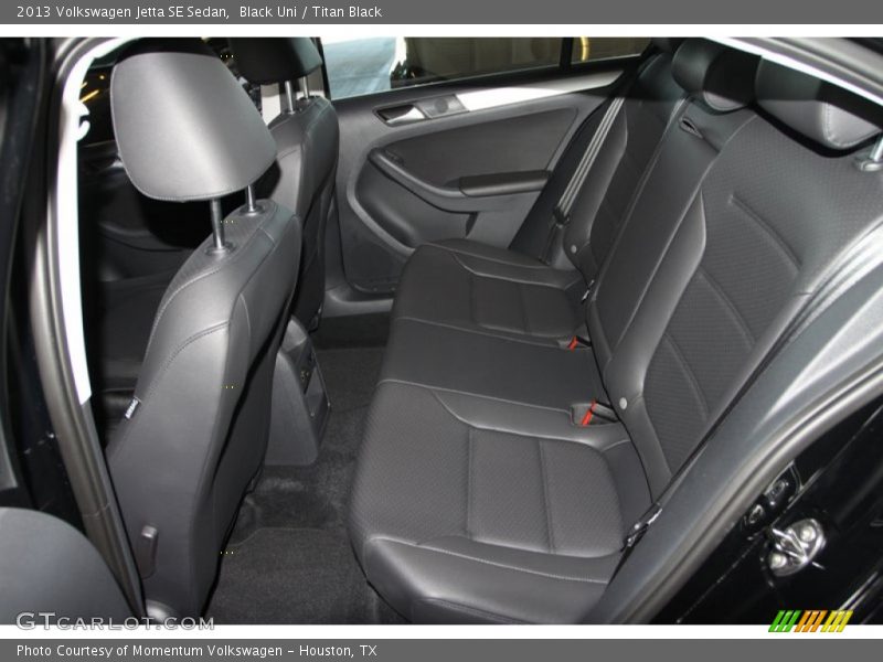 Black Uni / Titan Black 2013 Volkswagen Jetta SE Sedan