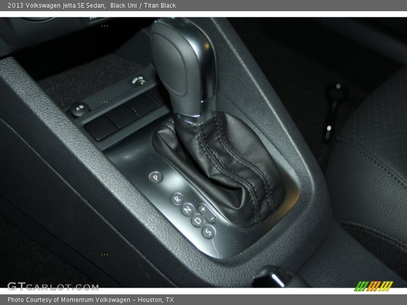 Black Uni / Titan Black 2013 Volkswagen Jetta SE Sedan