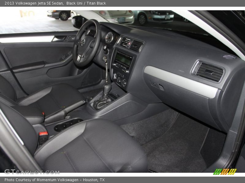 Black Uni / Titan Black 2013 Volkswagen Jetta SE Sedan
