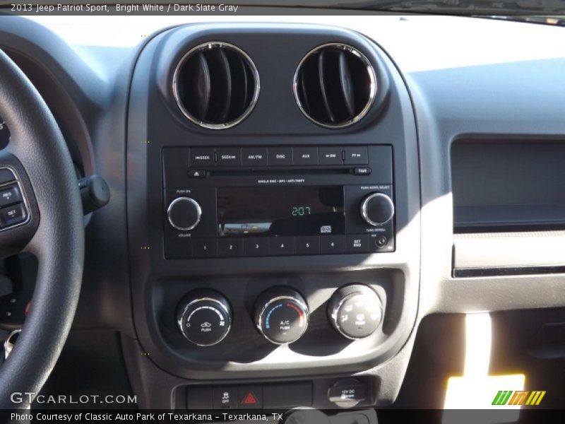 Bright White / Dark Slate Gray 2013 Jeep Patriot Sport