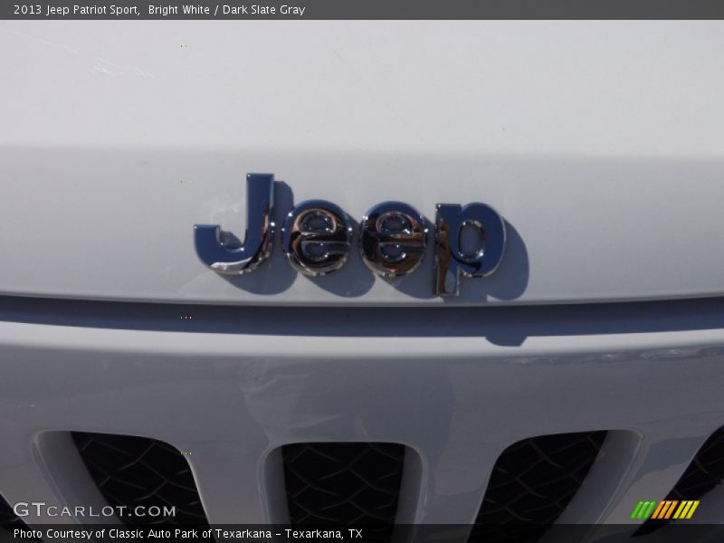Bright White / Dark Slate Gray 2013 Jeep Patriot Sport